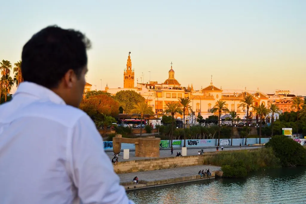 Apartment The Zentral Arenal Suites Seville Spain