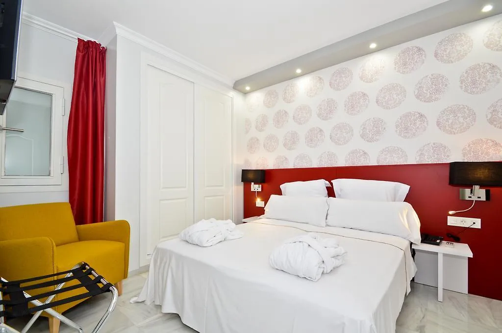 The Zentral Arenal Suites Seville Apartment