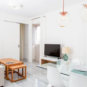 Urbanliving Alcazabilla Apartment Malaga