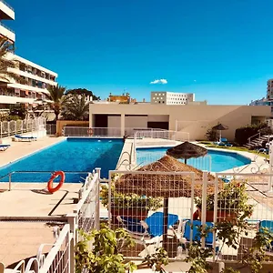 Seaside Vista Apartment: Beach Retreat Apartment Torremolinos